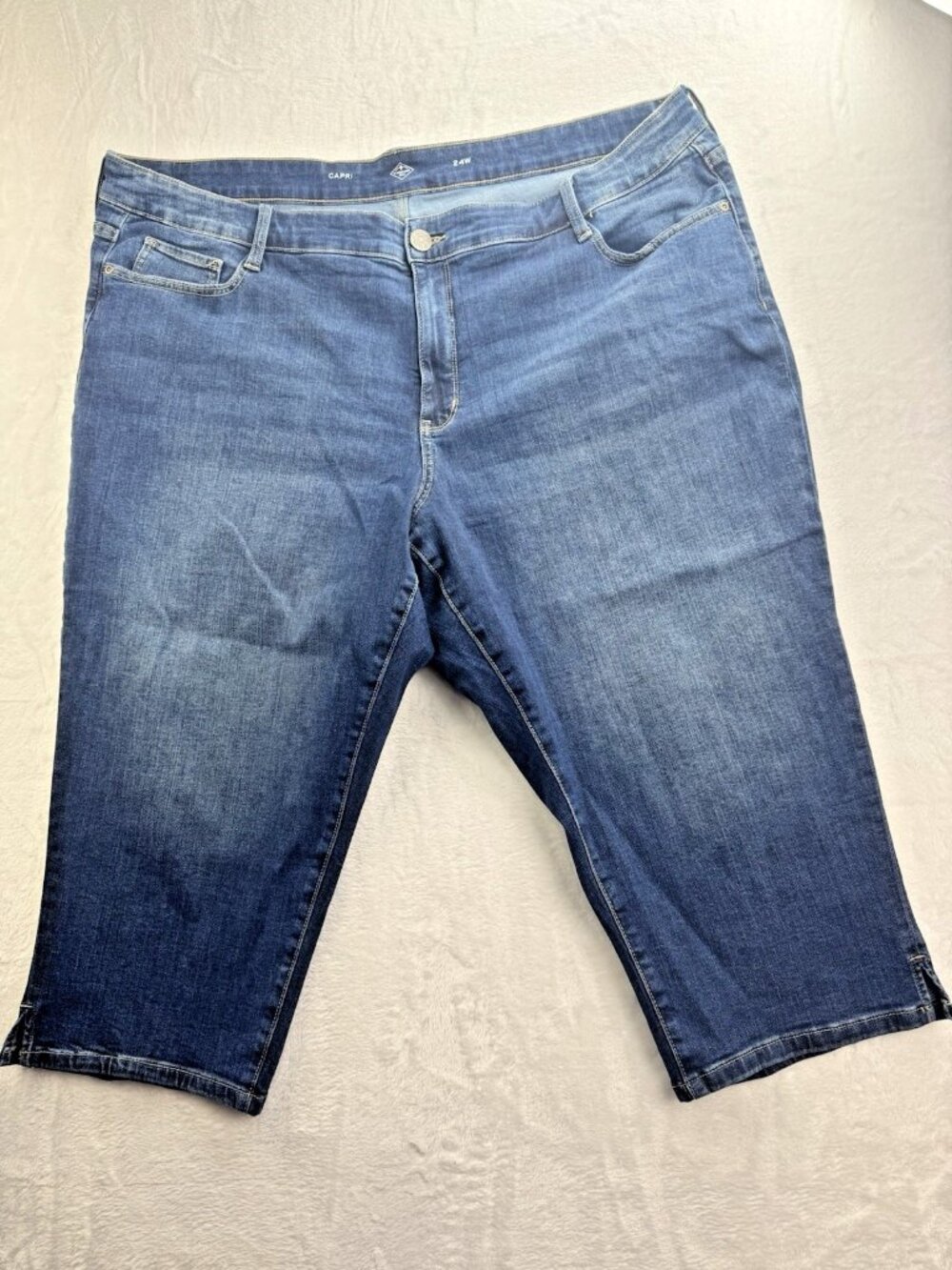 St Johns Bay Size 24W Womens Capri Jeans High Rise Stretch Dark Wash